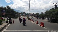 Jalur Puncak akan ditutup untuk mobil selama malam pergantian tahun. Penutupan dilakukan sejak pukul 18.00 WIB, Minggu (31/12/2017) hingga pukul 06.00 WIB, Senin (1/1/2018) (Foto: Farhan/detikcom)
