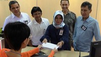 PT Bank Negara Indonesia (Persero) Tbk atau BNI tetap memberikan pelayanan bagi masyarakat yang hendak bertransaksi selama libur panjang menjelang tahun baru 2018.