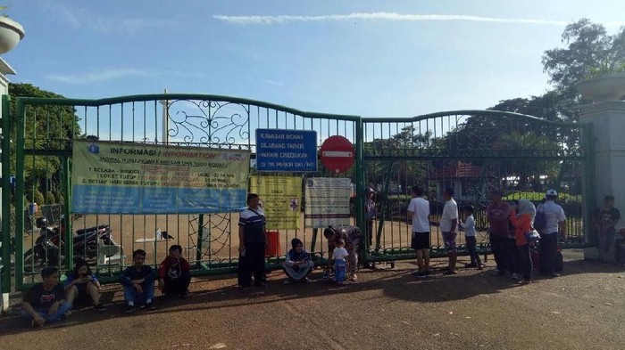 Bersih-bersih Sampah Tahun Baru, Monas Dibuka Pukul 09.00 WIB