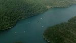 Kapal-kapal Mengerubungi Lokasi Jatuh Pesawat di Sungai Sydney