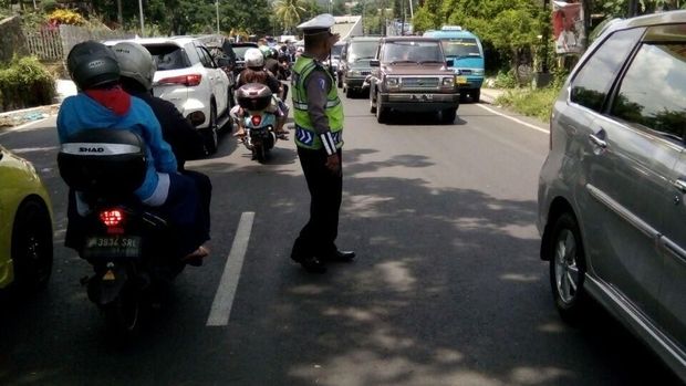 Arus Balik Libur Tahun Baru, Puncak Arah Jakarta Macet