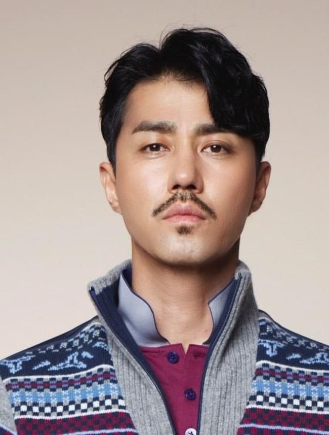 Meski memilih untuk menikah muda, nyatanya Cha Seung Won saat ini masih banyak dikagumi oleh wanita. Foto: Istimewa