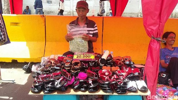 Sandal wanita