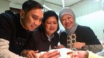 Momen Ani Yudhoyono Kuburkan Ari-ari Cucunya dan Tanam Pohon