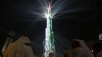 Gemerlap cahaya di Burj Khalifa.