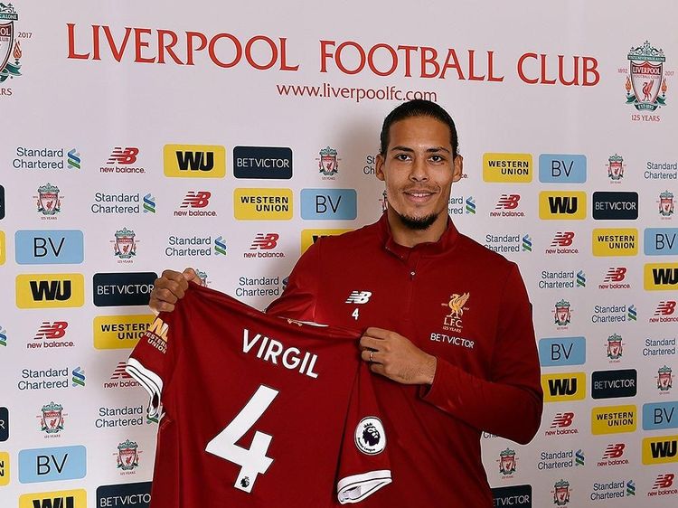 Foto: Van Dijk Kini Merah