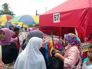 Cara PKL Tanah Abang Gaet Pembeli: Masker Kain 5 Potong Rp 10.000
