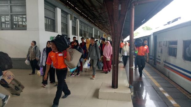 Stasiun Senen Juga Sudah Dipadati Penumpang Usai Libur Tahun Baru