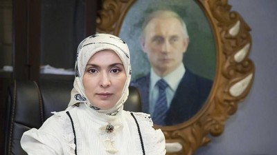 Ini Aina Gamzatova, Muslim Berhijab yang Tantang Putin di Pilpres Rusia