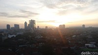 Foto ini diambil dari gedung lantai 9 kawasan Kapten Tendean, Jakarta Selatan. 