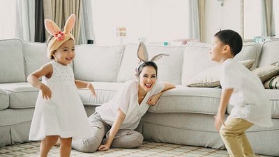 Mengintip Kebersamaan Cathy Sharon dan Dua Buah Hatinya