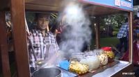 Ajak Warga Makan Sate Kambing dan Oseng Mercon, Presiden Jokowi Dibanjiri Pujian Netizen