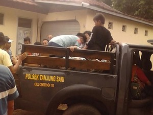 Jembatan Bambu yang Putus Merupakan Akses ke Penangkaran Rusa Cariu