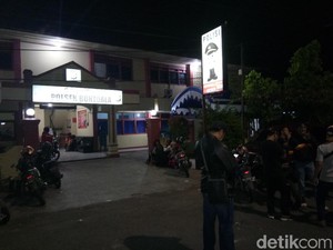 Kronologi Serangan Bom Molotov di Polsek Bontoala Sulsel