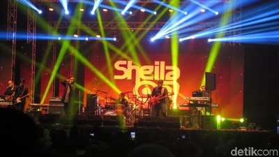 Meriahnya Pergantian Tahun Bersama Sheila On 7 dan All 4 ONE