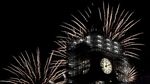 Cantiknya Big Ben Berlatar Kembang Api Tahun Baru 2018