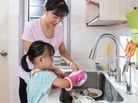 Penting Nih, Panduan Orang Tua Menerapkan Aturan Baru di Rumah