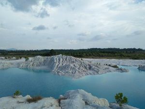 Foto Bekas Tambang Jadi Tempat Wisata Seperti Dalam Debat Capres
