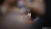 Jennifer ditangkap di rumahnya di Jl Bangka XIC No 29 RT 001/010 Kelurahan Pela Mampang, Kecamatan Mampang Prapatan, Jakarta Selatan, pada Minggu (31/12/2017) pukul 17.30 WIB.