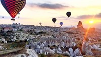 Cantiknya Cappadocia bisa dinikmati dengan balon udara. (detikcom)