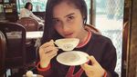 Wah, Si Cantik Prilly Ternyata Doyan Dessert dan Minum Teh!