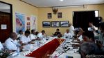 Jonan Gelar Rapat ESDM, Jaraknya 12 Km dari Gunung Agung