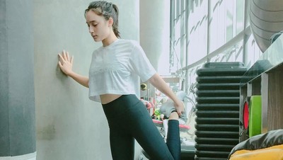 Ketika Hulya Tatjana Saphira Pamer Tubuh Langsing Saat Berolahraga