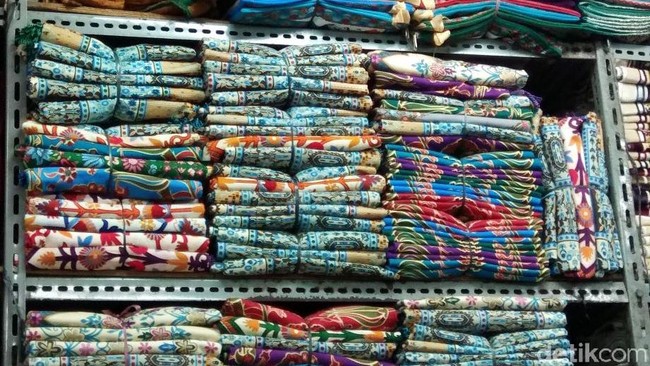 Arab Saudi Tarik Pajak 5%, Harga Oleh-oleh Umrah dan Haji Pada Naik