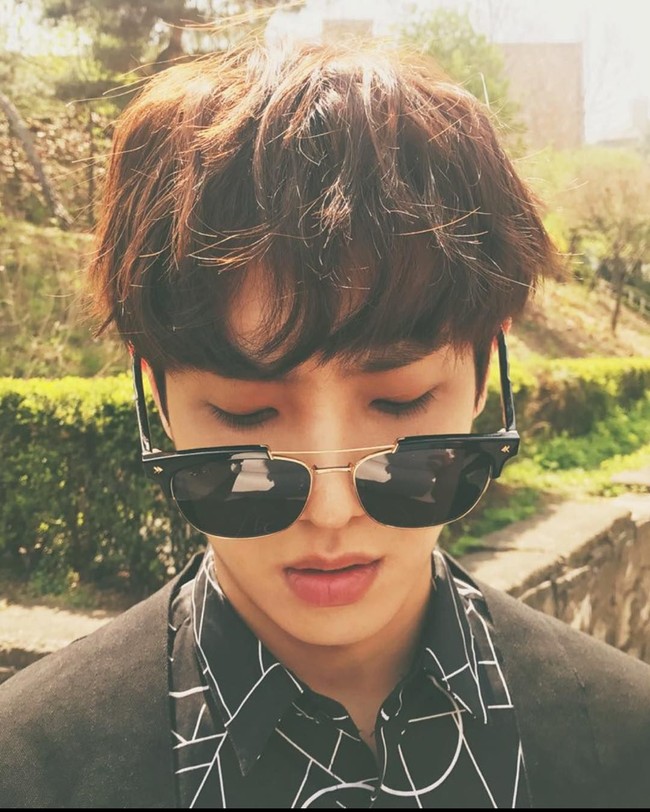 Selain bernyanyi, Lee Joon juga berbakat di dunia akting. Beberapa judul drama yang pernah dibintanginya yakni Iris II, Woman with a Suitcase, Vampire Detetctive, dan My Father Is Strange.  Foto: Instagram