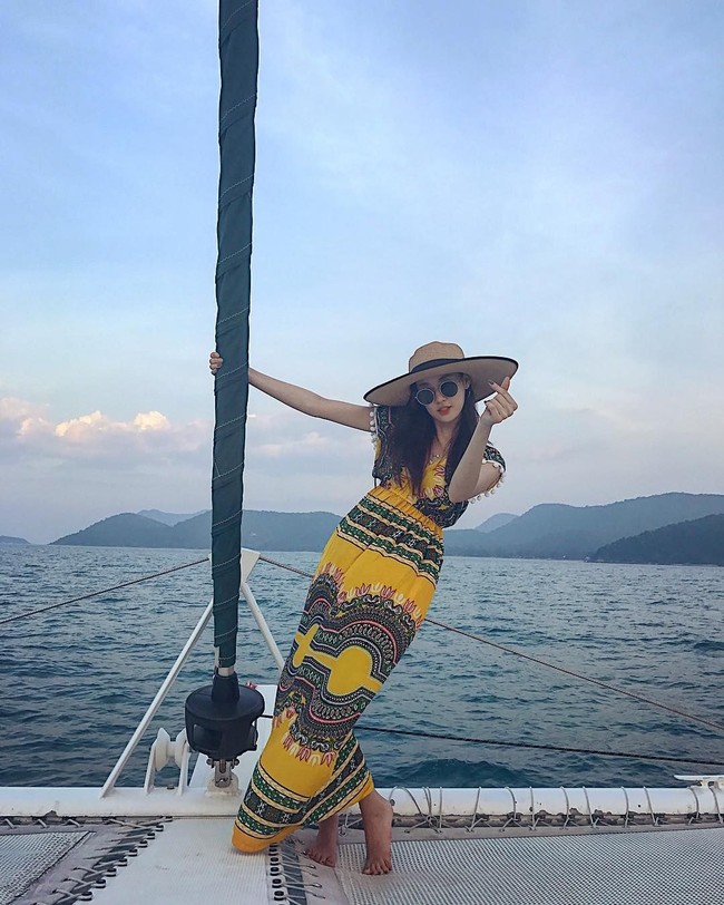 Ini gayanya ketika liburan yang mungkin bisa menginspirasi Anda. Foto: Instagram Juppal