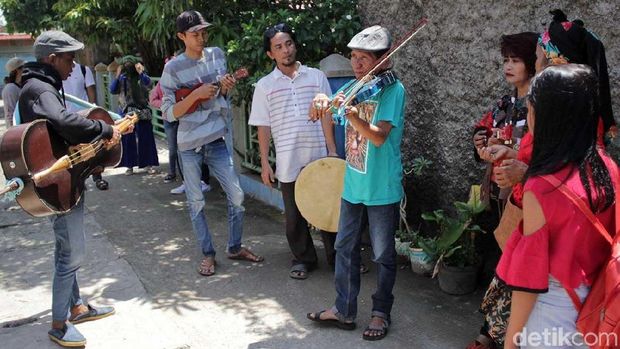 Para pemusik yang telah bersiap (Randy/detikTravel) 
