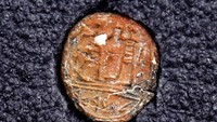 Stempel ini ditemukan di kawasan Tembok Ratapan, Yerusalem (Foto: Dok. REUTERS/Nir Elias)