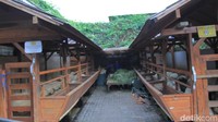 Traveler nggak perlu khawatir. Hewan-hewan di sini tidak menularkan penyakit kok, karena dirawat dengan baik oleh spesialis hewan (Wisma Putra/detikTravel)
