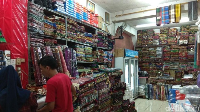 Arab Saudi Tarik Pajak 5%, Harga Oleh-oleh Umrah dan Haji Pada Naik