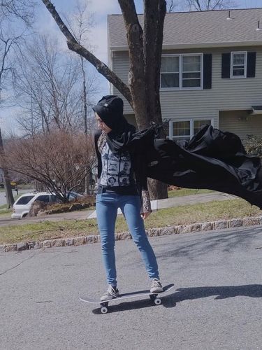  Hijabers Cantik Ini Populer karena Suka Olahraga yang Menantang