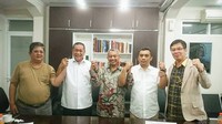 Jadi, DPD Demokrat Jabar dan DPW PKS Jabar telah setuju untuk mengusung saya sebagai cagub dan Ustadz. Akhmad Syaikhu sebagai cawagub untuk pilkada Jabar 2018 mendatang. Adapun PAN setuju untuk mengusung saya sebagai cagub, tetapi untuk pilihan cawagubnya diserahkan keputusannya kepada saya dan DPP PAN, ujar Demiz. (Foto: dok. Instagram Deddy Mizwar)