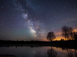 Pemandangan Galaksi Bima Sakti yang Bikin Takjub