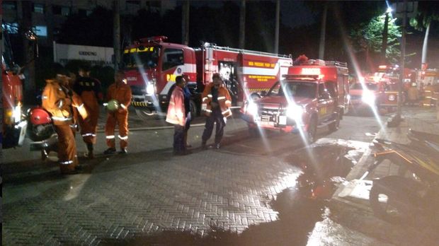 Kebakaran di Gedung Moratelindo, Menteng, Jakpus (Foto: Twitter TMC Polri).