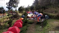 Deretan tenda yang berada di Mawar Camp Ground Area kawasan Umbul Sidomukti, Bandungan, Kabupaten Semarang (Eko Susanto/detikTravel)