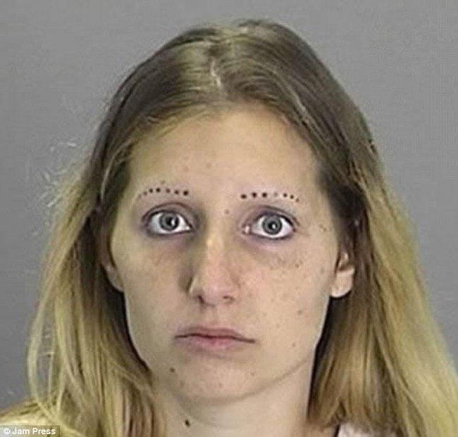 Bagaimana menurut Anda dengan bentuk alis berupa titik-titik ini?