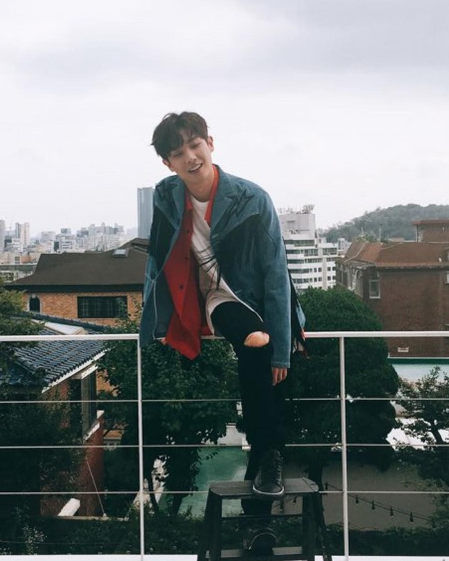 Pemilik nama lengkap Lee Chang Sun ini sebelum debut sebagai penyanyi pernah menjadi model wig. Foto: Instagram