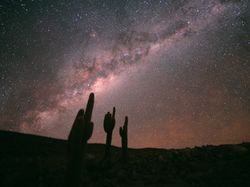 Pemandangan Galaksi Bima Sakti yang Bikin Takjub