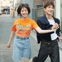 Dikutip dari Soompi, Lee Joon yang kini masuk militer sejak Oktober 2017, memanfaatkan waktu bebasnya selama lima hari bersama Jung So Min. Foto: Marie Claire