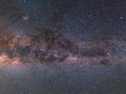 Pemandangan Galaksi Bima Sakti yang Bikin Takjub