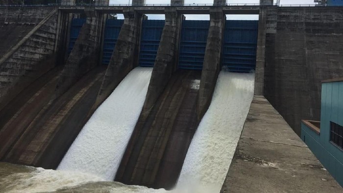 Pintu Waduk Dibuka, Warga Kampar di Hilir Diminta Waspada