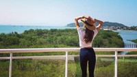 Supermodel yang berusia 36 tahun ini ternyata suka traveling lho! (alessandraambrosio/Instagram)