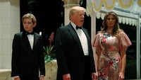 Trump, Melania dan Baron menghabiskan liburan di West Palm Beach, Florida untuk tahun baru. 