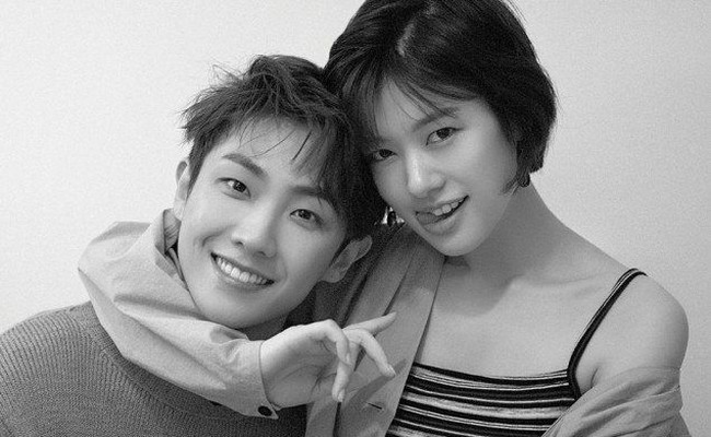 Berpose manis maupun fierce, keduanya memang terlihat serasi. Foto: Marie Claire