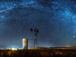 Pemandangan Galaksi Bima Sakti yang Bikin Takjub