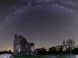 Pemandangan Galaksi Bima Sakti yang Bikin Takjub